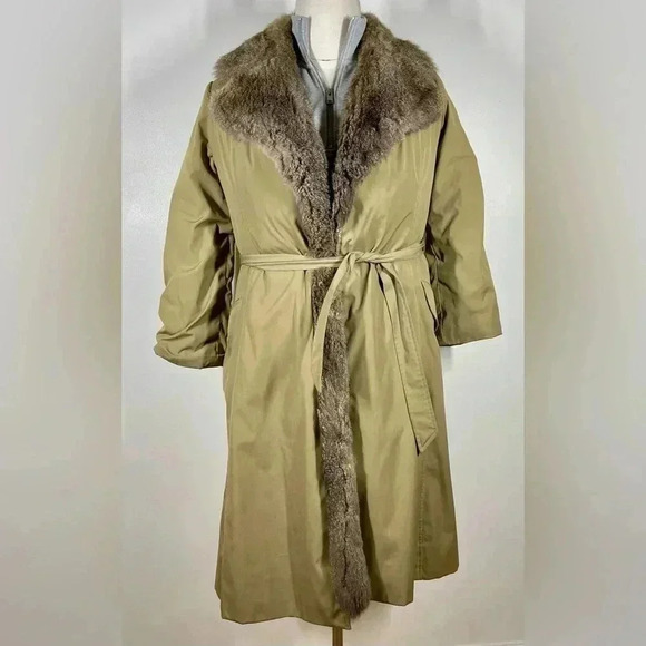 Vintage 1950s | Hand-sewn Genuine Fur Trench Coat | Women’s Small to Medium - Picture 2 of 14